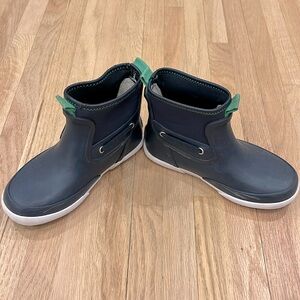 Sperry sz 13 navy blue, green and white seawall short rainboots